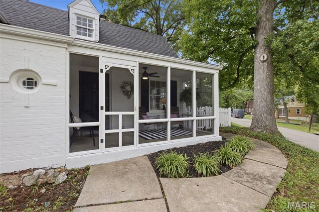 485 Clemens Avenue, Kirkwood, MO 63122