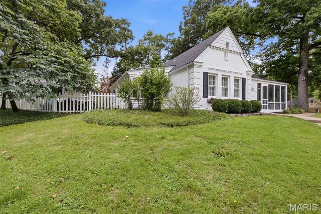 485 Clemens Avenue, Kirkwood, MO 63122