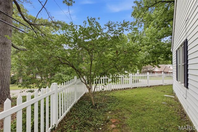 485 Clemens Avenue, Kirkwood, MO 63122