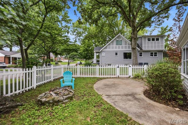 485 Clemens Avenue, Kirkwood, MO 63122