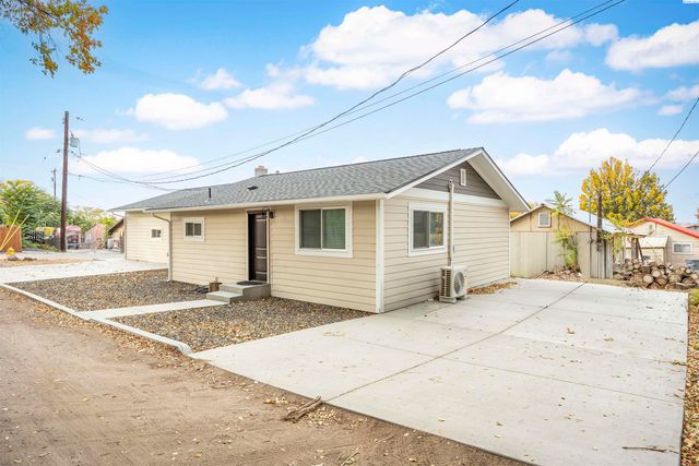 1330 Louisiana Ave, Richland, WA 99352