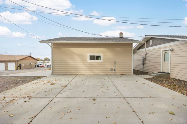 1330 Louisiana Ave, Richland, WA 99352