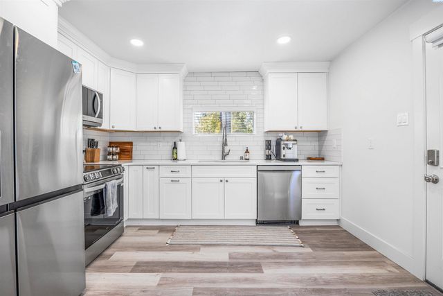 1330 Louisiana Ave, Richland, WA 99352