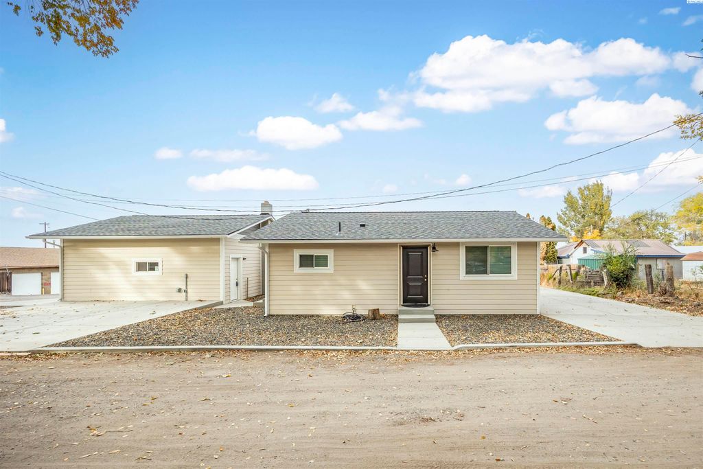 1330 Louisiana Ave, Richland, WA 99352