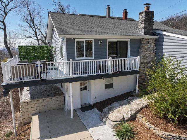 18 Pleasant Road, Lake Peekskill, NY 10537
