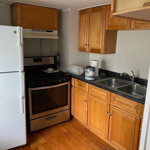 47 Main 47, North Andover, MA 01845