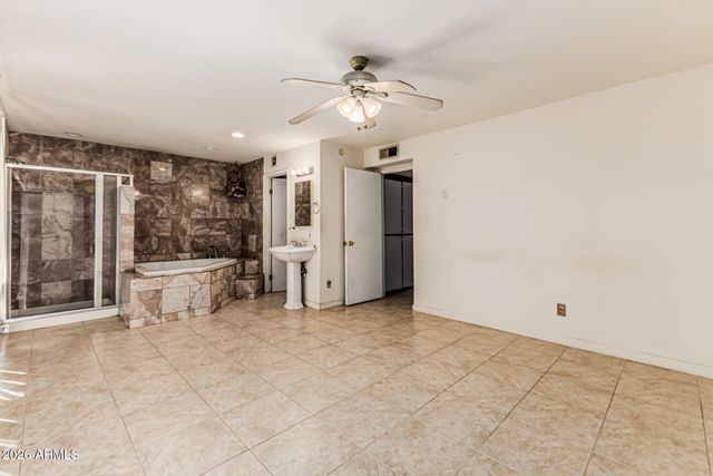 4305 E EQUESTRIAN Trail, Phoenix, AZ 85044