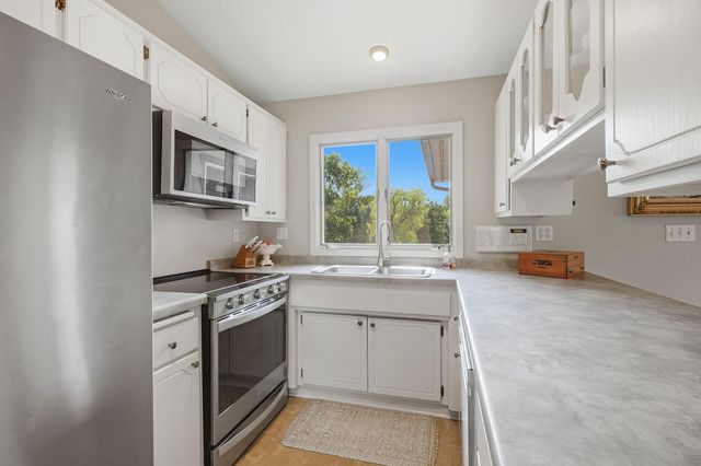13608 Homestead Avenue N, Hugo, MN 55038