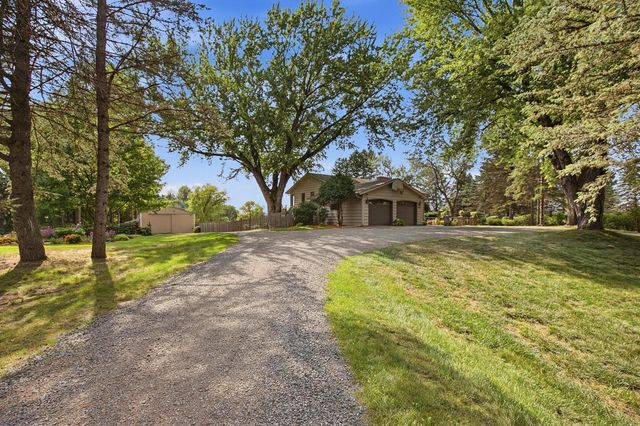 13608 Homestead Avenue N, Hugo, MN 55038