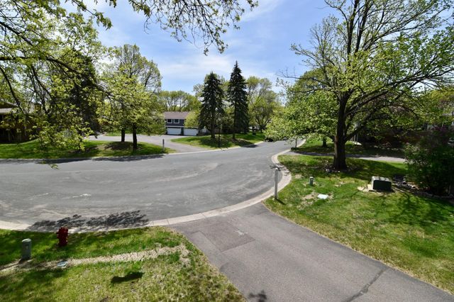 7607 Zinnia Way, Maple Grove, MN 55311