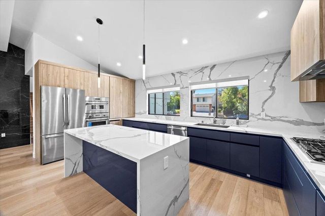 1768 Laurentian Way, Sunnyvale, CA 94087