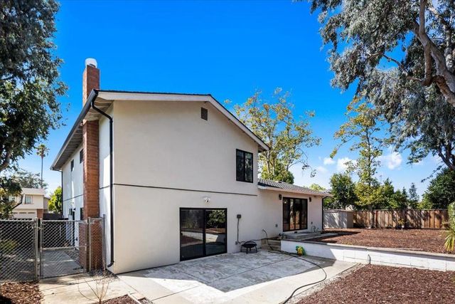1768 Laurentian Way, Sunnyvale, CA 94087