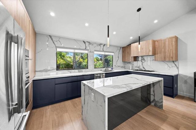 1768 Laurentian Way, Sunnyvale, CA 94087