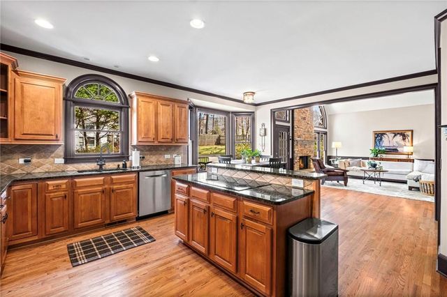 176 Grandmar Chase, Canton, GA 30115