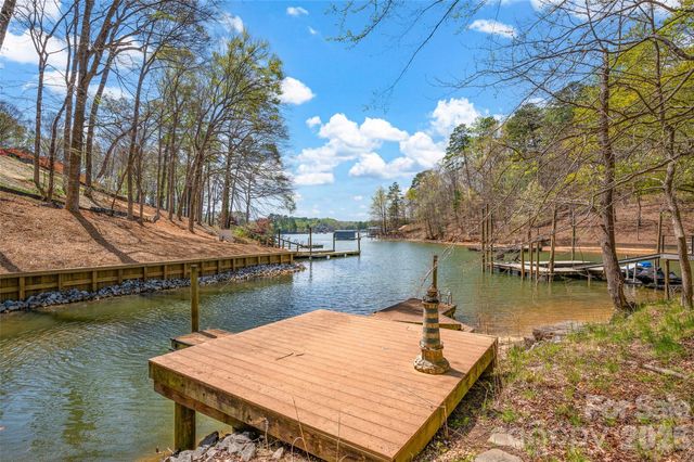 464 Laurel Cove Road, Statesville, NC 28677