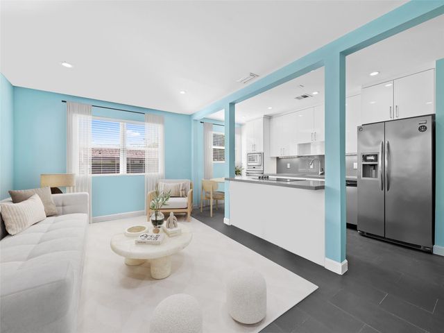 2591 NE 55th Ct 102, Fort Lauderdale, FL 33308