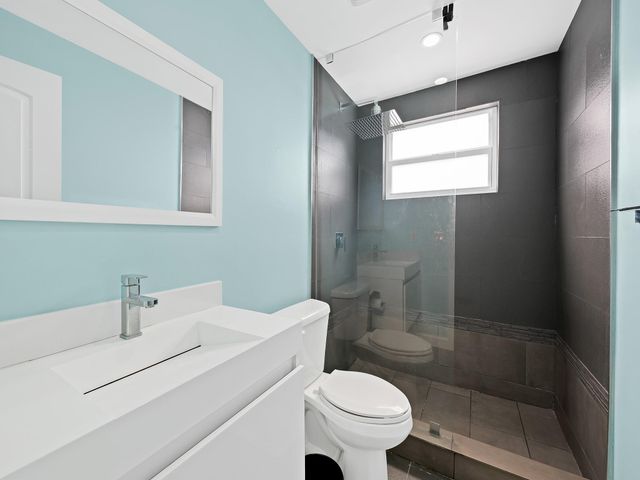 2591 NE 55th Ct 102, Fort Lauderdale, FL 33308