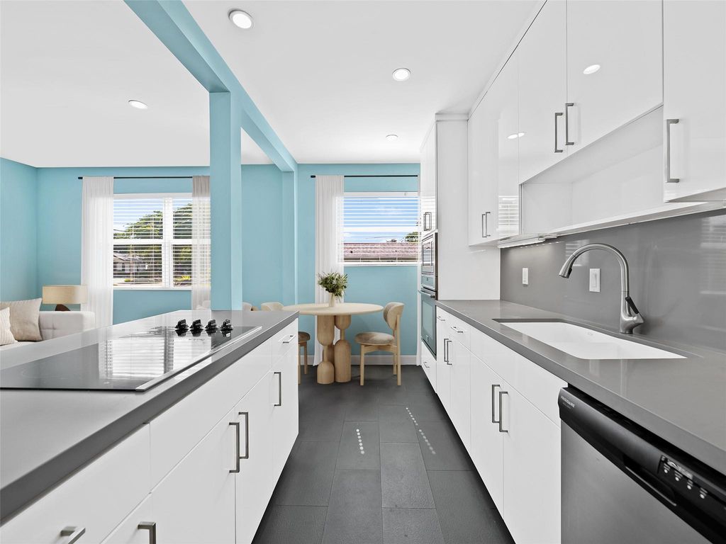 2591 NE 55th Ct 102, Fort Lauderdale, FL 33308