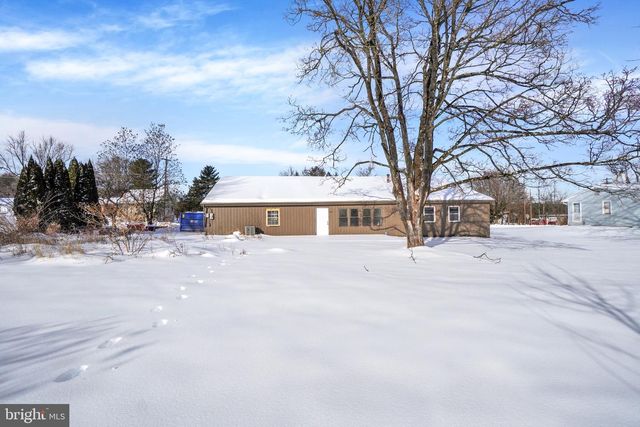 970 WHISLER RD, Etters, PA 17319