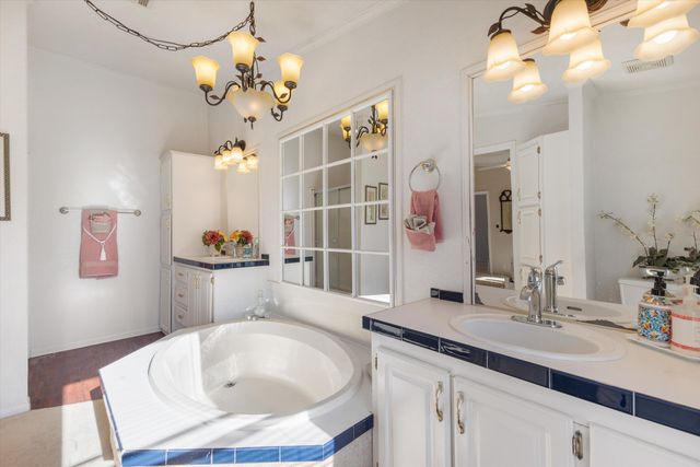 187 Barton Road, Edgewood, NM 87015