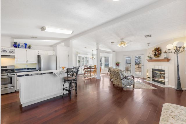 187 Barton Road, Edgewood, NM 87015