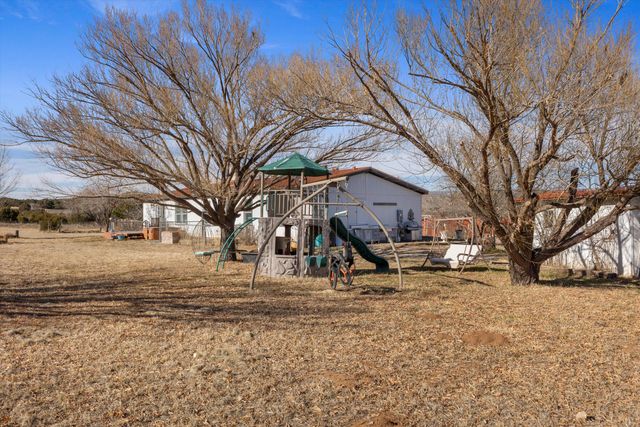 187 Barton Road, Edgewood, NM 87015
