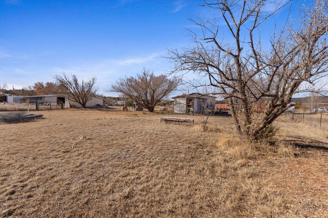 187 Barton Road, Edgewood, NM 87015