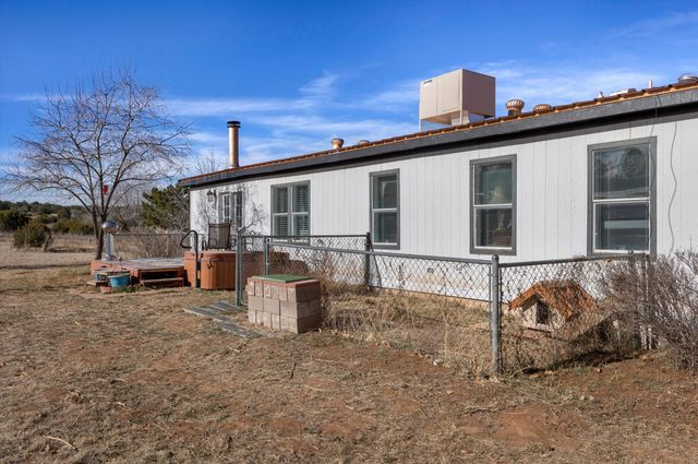 187 Barton Road, Edgewood, NM 87015