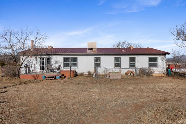 187 Barton Road, Edgewood, NM 87015