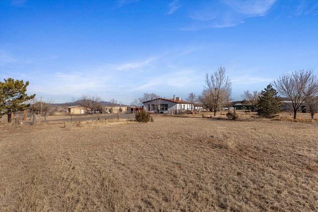 187 Barton Road, Edgewood, NM 87015