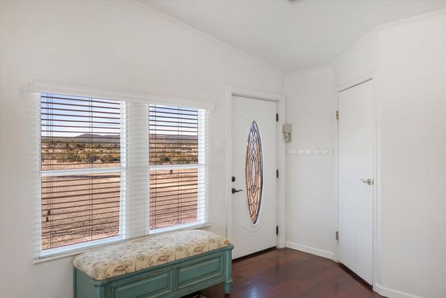 187 Barton Road, Edgewood, NM 87015