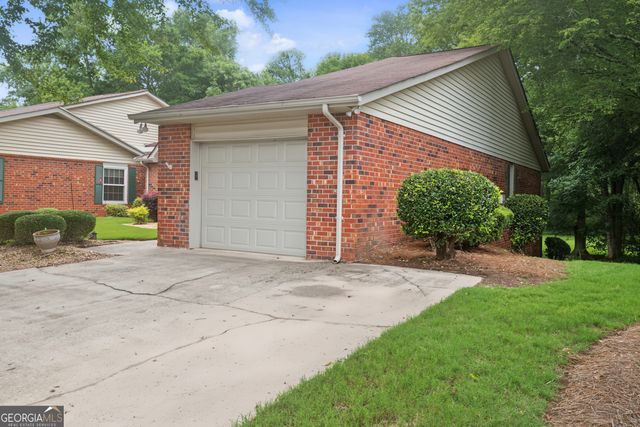 265 Lagrange Court, Fayetteville, GA 30214