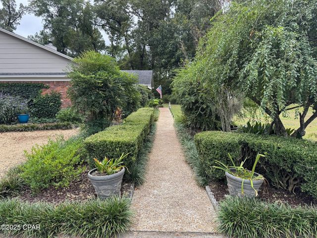 3320 Caverns Road, Marianna, FL 32446