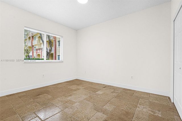 7085 Nova Dr 128, Davie, FL 33317