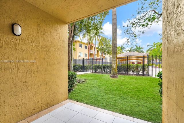 7085 Nova Dr 128, Davie, FL 33317