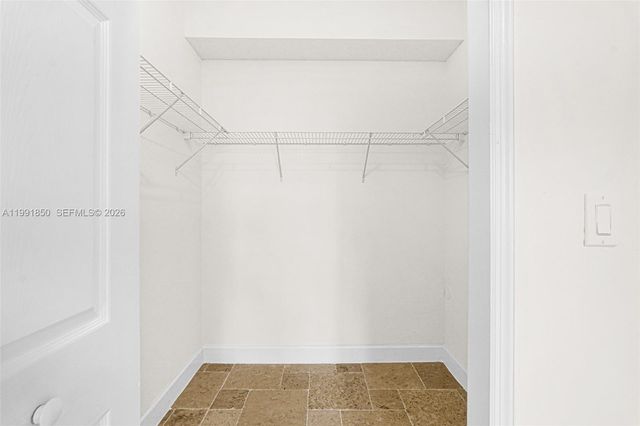 7085 Nova Dr 128, Davie, FL 33317