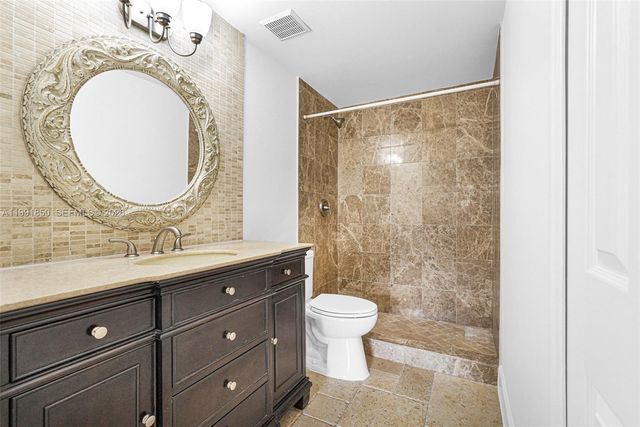 7085 Nova Dr 128, Davie, FL 33317