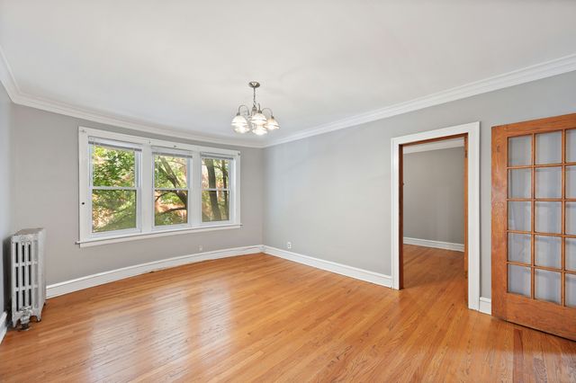 5256 W Wolfram Avenue 2, Chicago, IL 60641