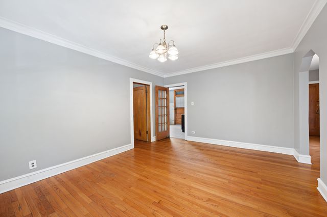 5256 W Wolfram Avenue 2, Chicago, IL 60641