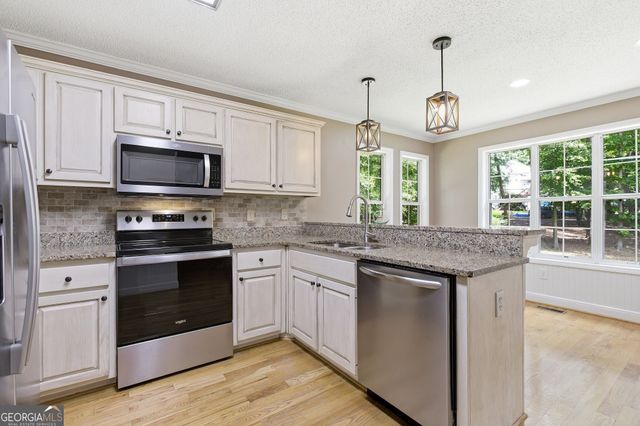 24 Walnut Lane NE, Cartersville, GA 30121