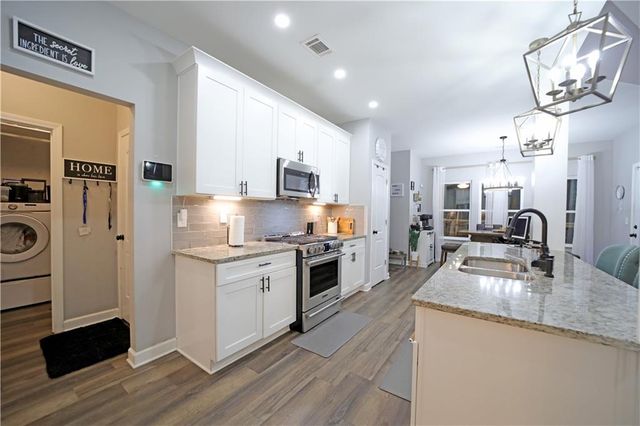 195 Bellevue Loop, Fayetteville, GA 30215