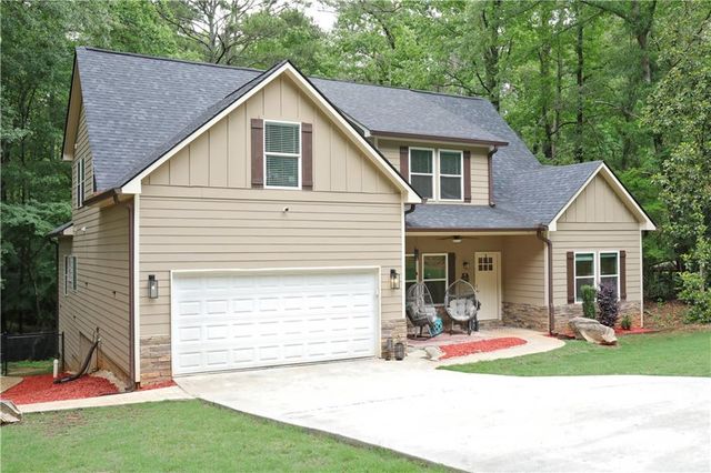 195 Bellevue Loop, Fayetteville, GA 30215