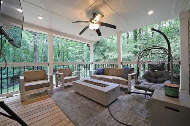 195 Bellevue Loop, Fayetteville, GA 30215