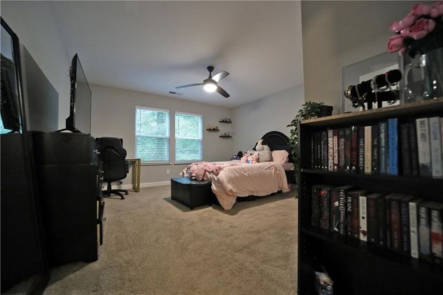 195 Bellevue Loop, Fayetteville, GA 30215