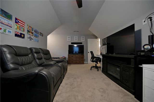 195 Bellevue Loop, Fayetteville, GA 30215