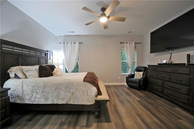 195 Bellevue Loop, Fayetteville, GA 30215