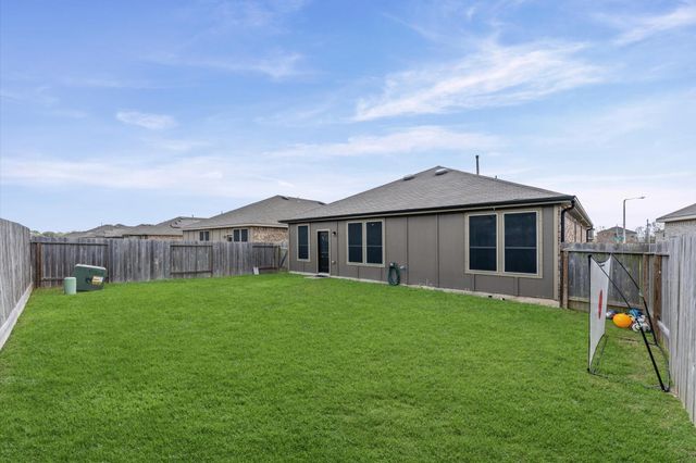 305 Paso Fino Drive, Alvin, TX 77511