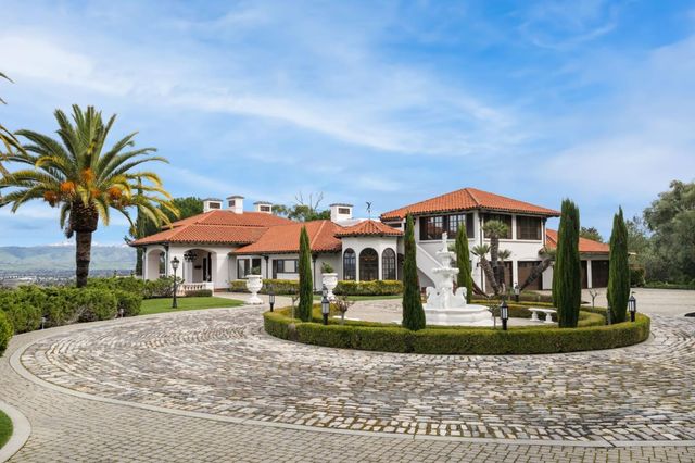 5770 Harwood Road, Los Gatos, CA 95032