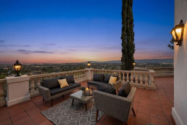 5770 Harwood Road, Los Gatos, CA 95032