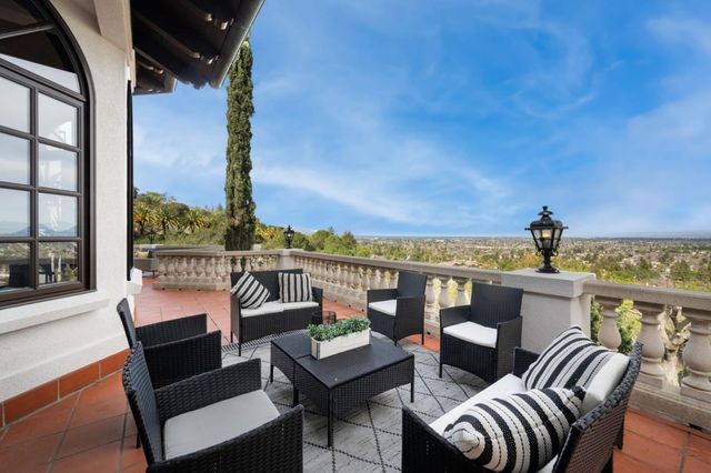 5770 Harwood Road, Los Gatos, CA 95032